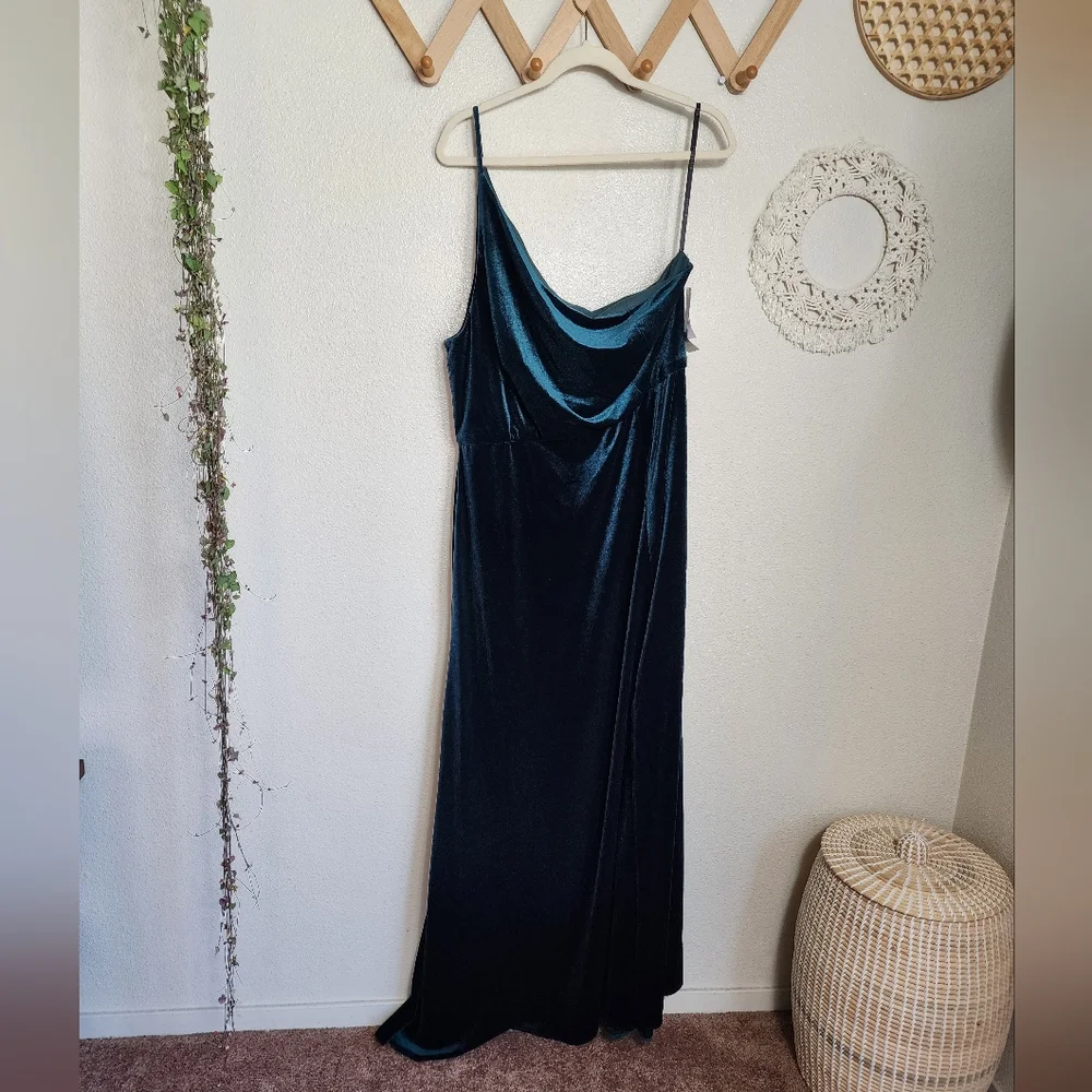 After Six One-Shoulder Spaghetti Strap Velvet Maxi Dress In Everg…